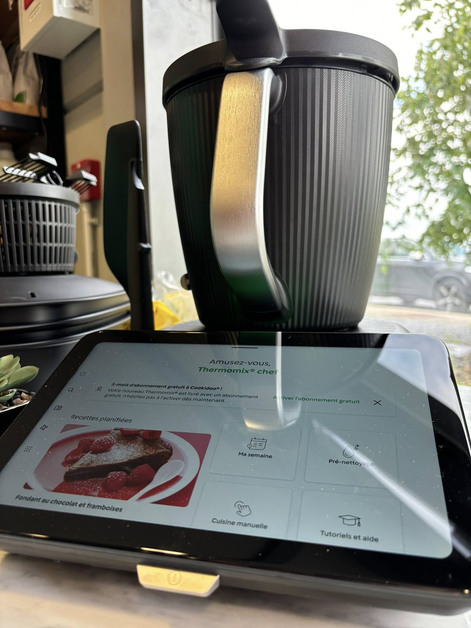 Thermomix TM7 - Interface Cookidoo avec fondant au chocolat et framboises